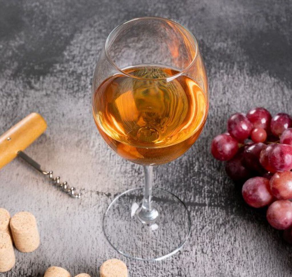 Los vinos naranjos se producían de manera ancestral y la tendencia ha vuelto en el mundo. -Archivo.