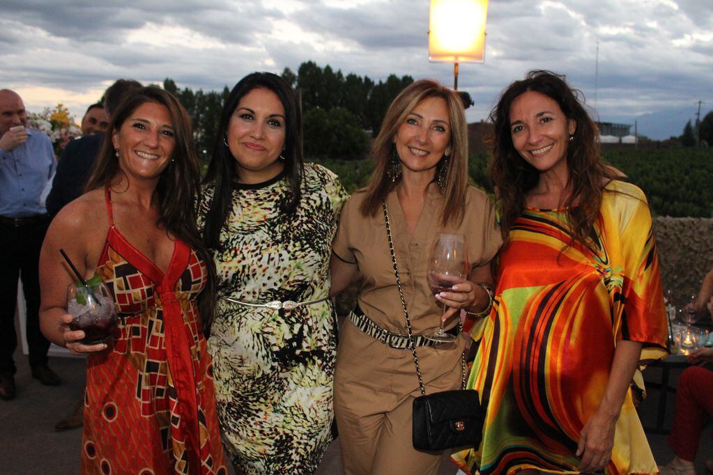 Micaela Canafoglia, Mariela Villafañe, Ivana Callegari y Evangelina Castillo.