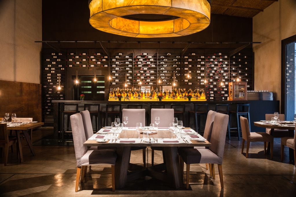 El restaurante mendocino Abrasado, de Bodega Los Toneles, fue elegido como el mejor restaurante de las Great Wine Capitals (Grandes Capitales del Vino) en 2021 y 2022.