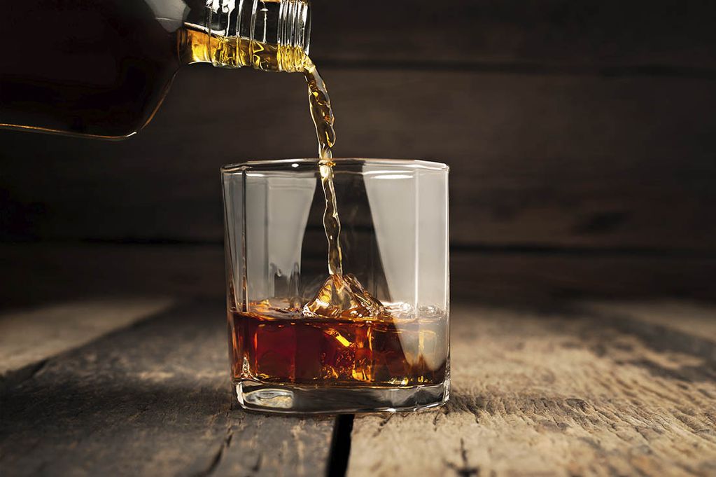El whisky importado ha comenzado a escasear a raíz de la restricción a las importaciones. 