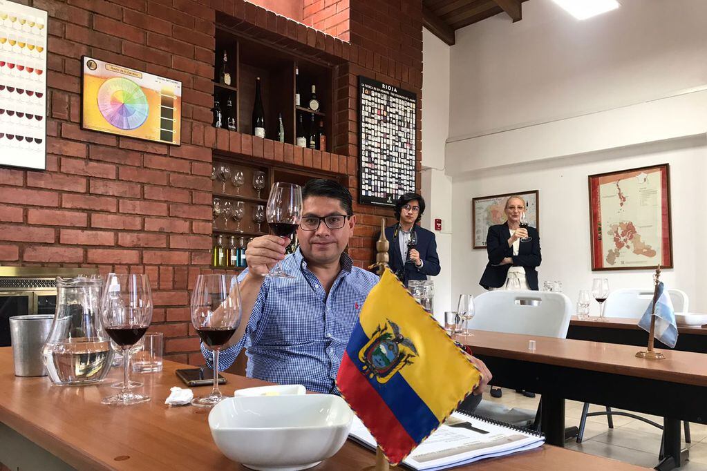 Once bodegas de Mendoza participan a distancia de una Misión de Vinos a Ecuador