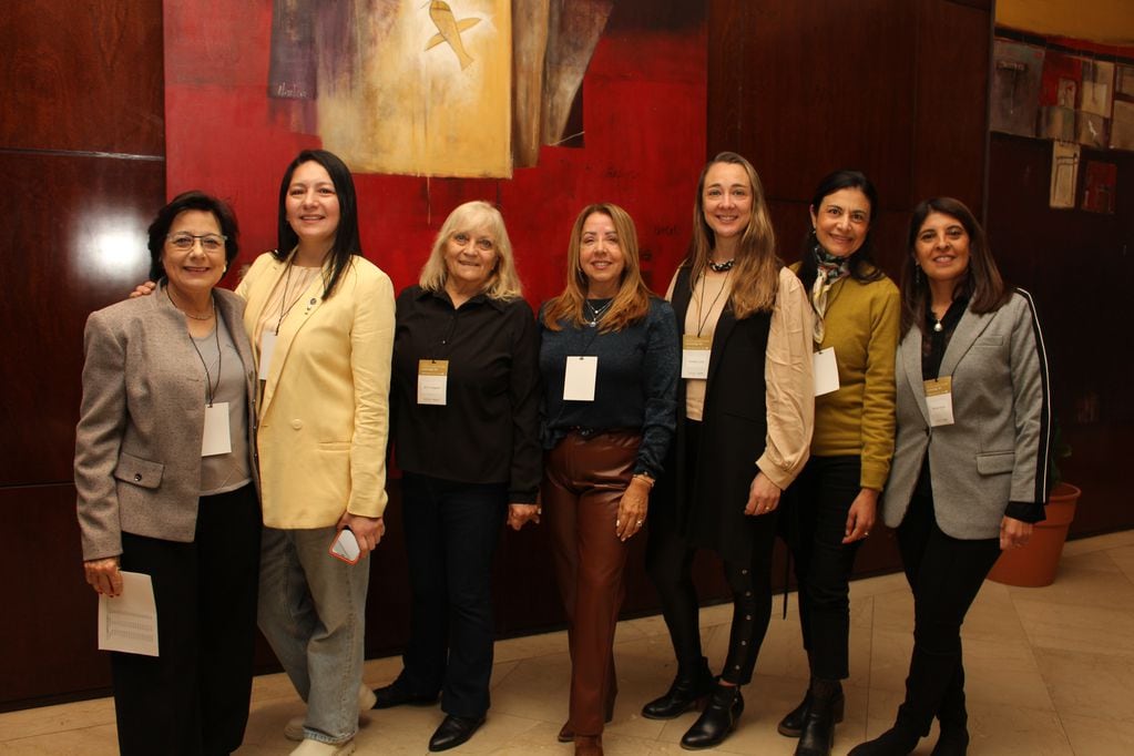 Cristina Pandolfi, Eugenia Loria, Silvia Avagnina, Adriana Martínez, Gabriela Celeste, Carolina Coria y Miriam Gómez.