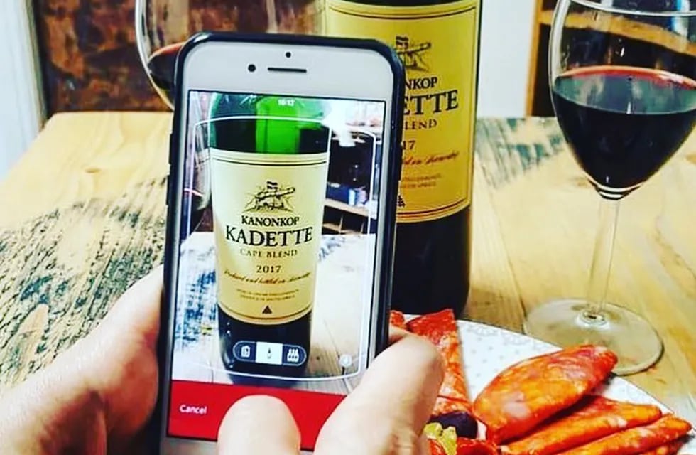 Las aplicaciones para celulares le permiten a los usuarios experimentar de otra forma el mundo del vino.