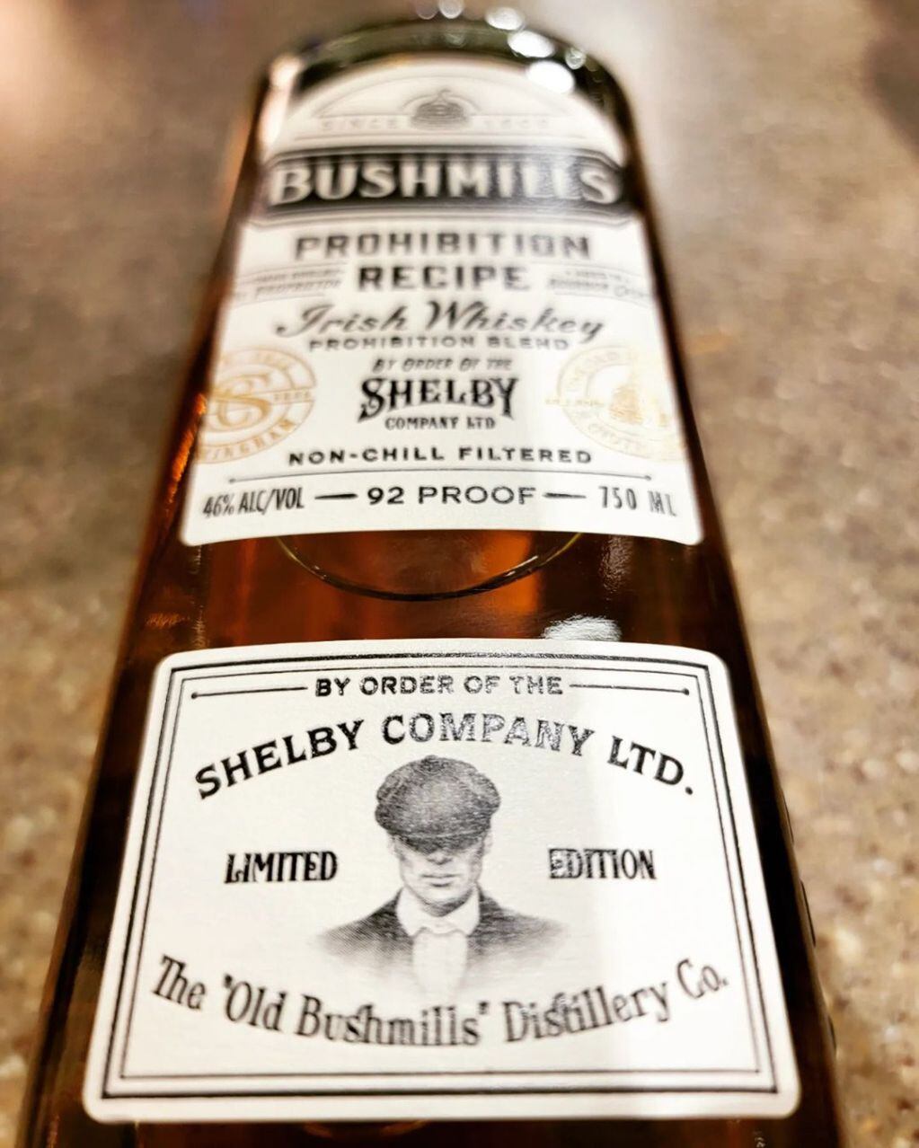 La destilería Bushmills lanzó una botella homenaje a Peaky Blinders.