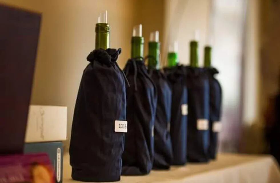 VINUS es un concurso donde los vinos se catan absolutamente a ciegas.