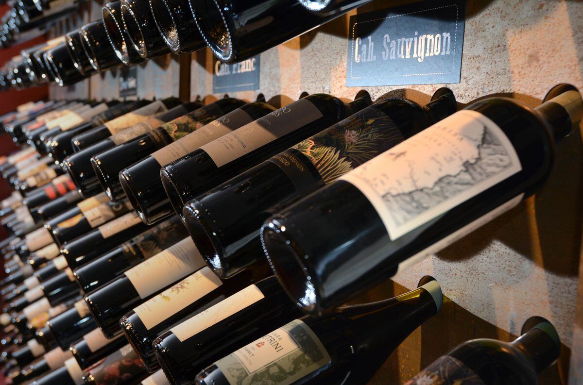Los diez vinos mejores valuados van desde los $2.600 hasta casi los $7.500. - Archivo / Los Andes