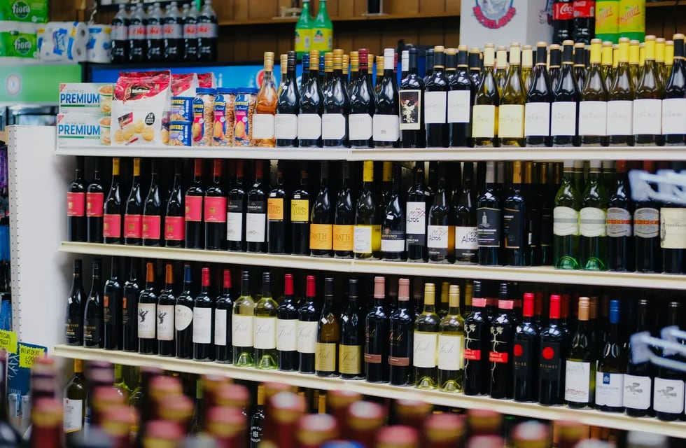 Venta de vinos en New York, se aprueba la comercialización en supermercados.