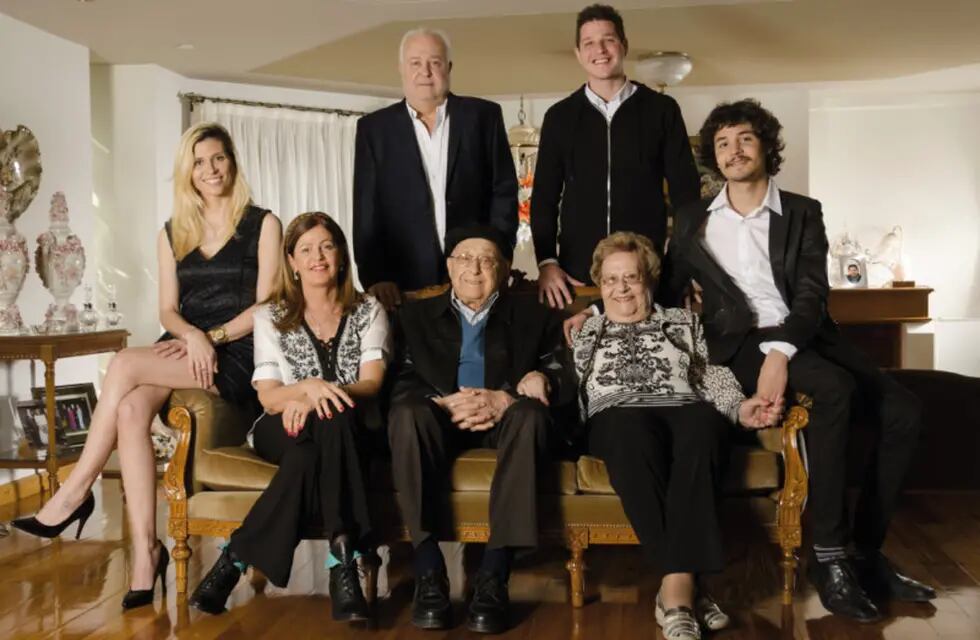 Familia Falasco, elegida la mejor Empresa del Sector Vitivinícola de Mendoza. - Gentileza