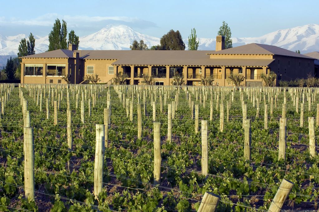 El hermoso casco de la Bodega Vistalba.