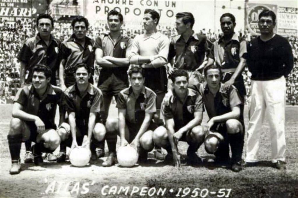 El equipo de Atlas campeón en 1951.