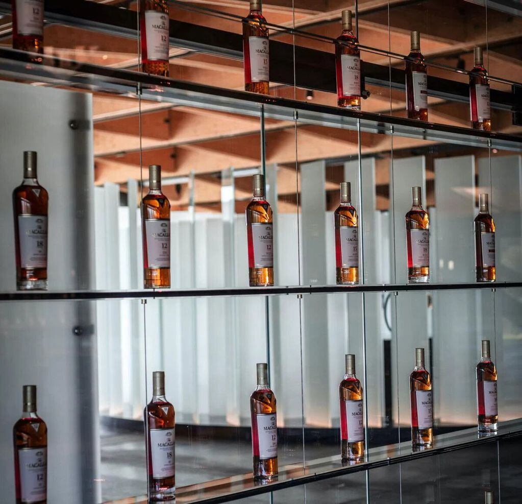 Botellas de whisky de The Macallan, uno de los productores más importantes de Escocia. -Gentileza
