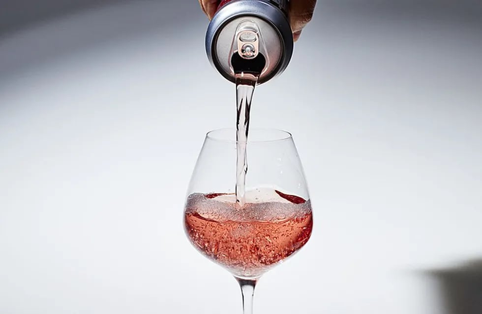 Sin descorche: el vino en lata quiere ampliar el consumo