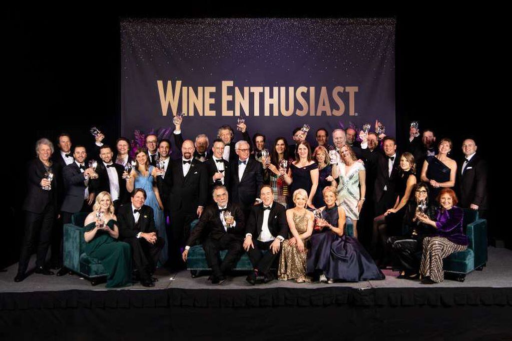 
    Todos los distinguidos en la gala de Wine Enthusiast.
   