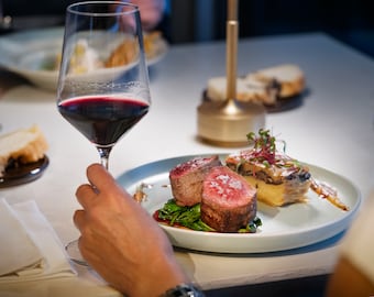 Las bodegas, hoteles y restaurantes de Mendoza han apostado por reducir sus tarifas para atraer a los locales. - Foto: Gentileza Entre Cielos
