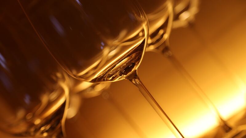 Qué es el gusto a luz y cómo identificarlo al momento de tomar un vino