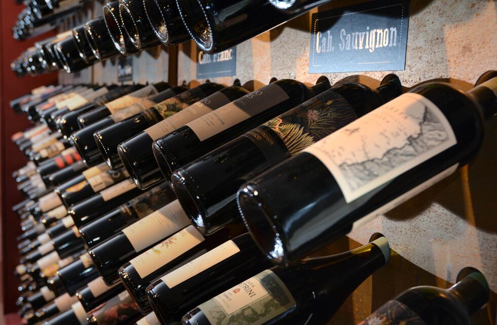 El New York Times elogia los vinos españoles con 10 botellas que recomienda 5 Merca2.es Diez botellas que definen la excelencia