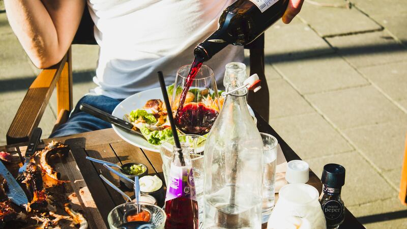 Lo que hay que saber sobre cómo influye el vino en tus niveles de colesterol