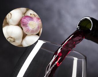 Vino y ajo: ayudan a prevenir afexiones cardiovasculares, varias son las contribuciones que el consumo moderado de vino aporta a nuestra salud.