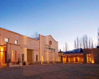 Lamadrid Wines presenta su carta de verano y sus vinos con identidad única.