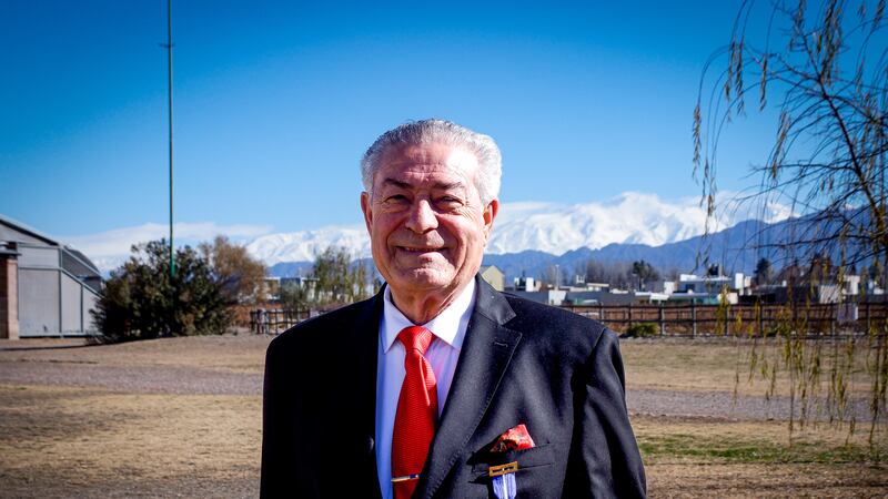 Mañana de homenajes en Otero Ramos Winery: le entregaron a su fundador una importante condecoración española