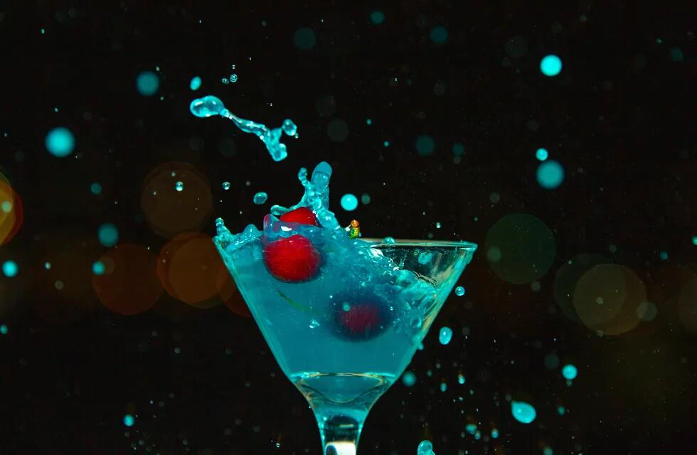 Tuxedo cóctel es una variación del Martini imperial que tiene una baja graduación de alcohol.