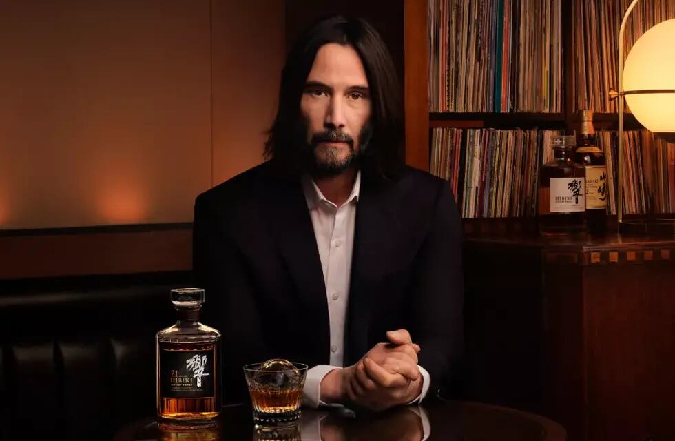 Keanu Reeves protagonizó el anuncio publicitario de un Whisky japonés.