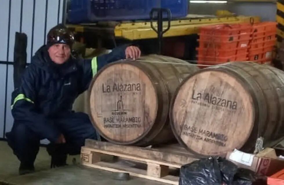 La Alazana se convirtió en la primera destilería del mundo en madurar su whisky en la Antártida. - Gentileza